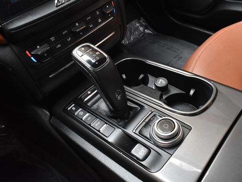 Used 2019 Maserati Ghibli image 38