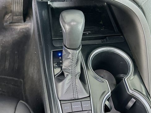 Used 2020 Toyota Camry XSE image 24