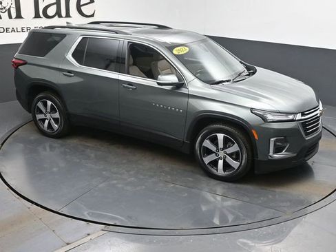 Used 2023 Chevrolet Traverse LT w/ LT Premium Package image 39