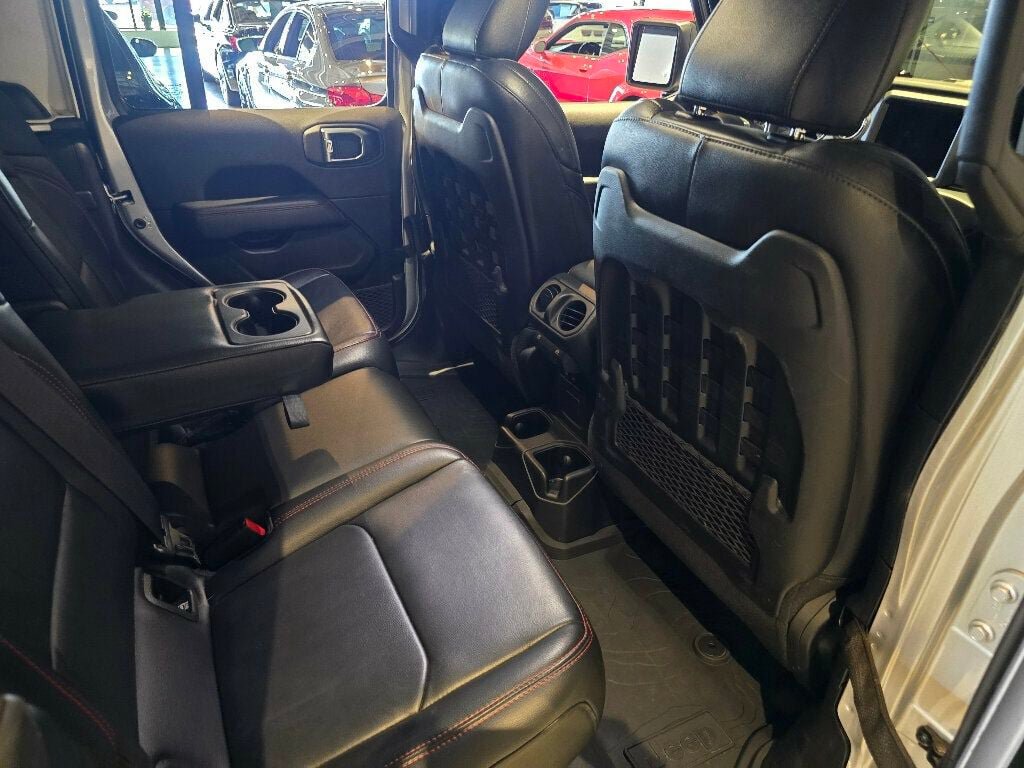 Used 2022 Jeep Gladiator Rubicon w/ LED Lighting Group AWD/4WD image 23