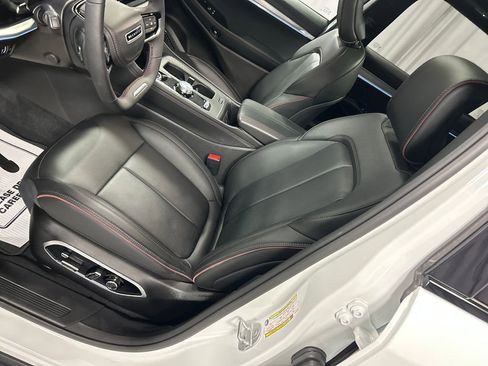 Used 2024 Jeep Wagoneer Launch Edition image 12