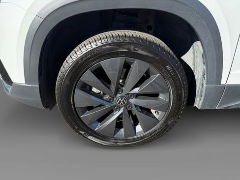 Used 2024 Volkswagen Taos S image 9