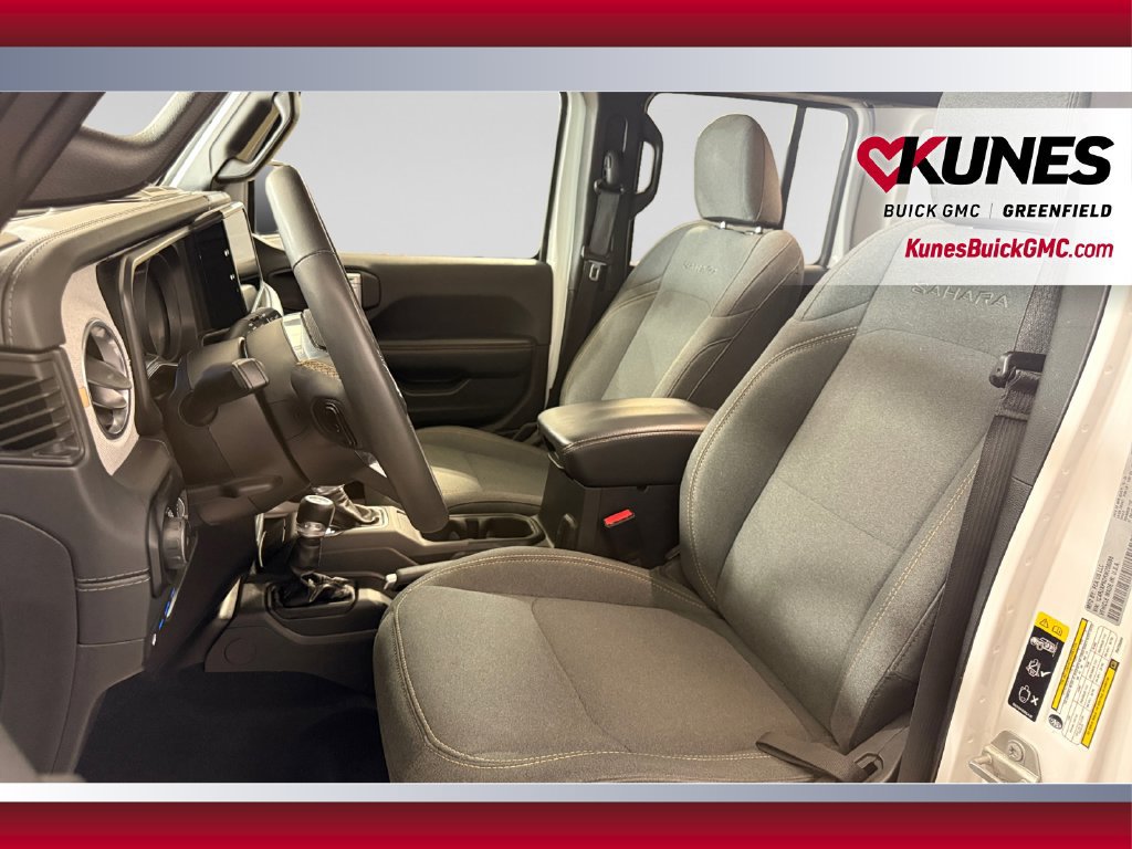 Used 2024 Jeep Wrangler Unlimited Sahara AWD/4WD image 23