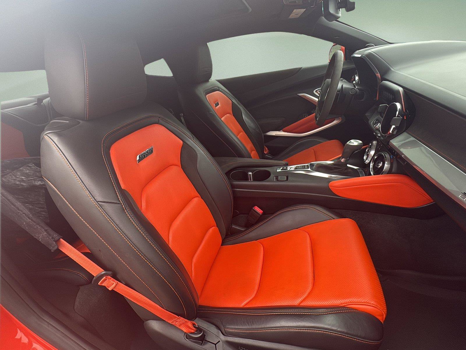 Certified 2018 Chevrolet Camaro SS w/ Hot Wheels Edition RWD image 21