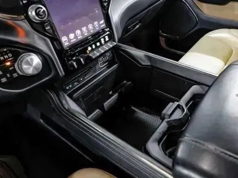 Used 2019 RAM 1500 Limited w/ Advanced Safety Group AWD/4WD image 30