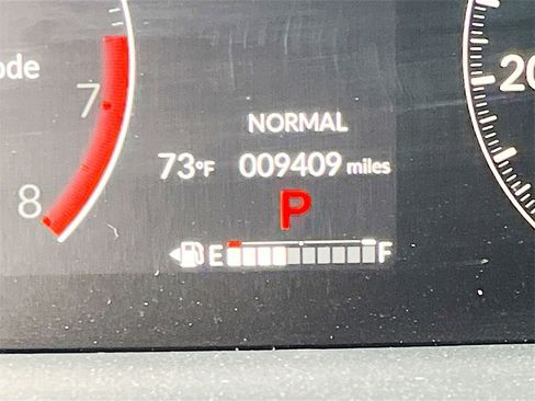 Used 2025 Honda Pilot EX-L image 12