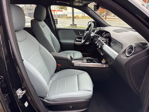 New 2026 Mercedes-Benz GLB 250 4MATIC image 14