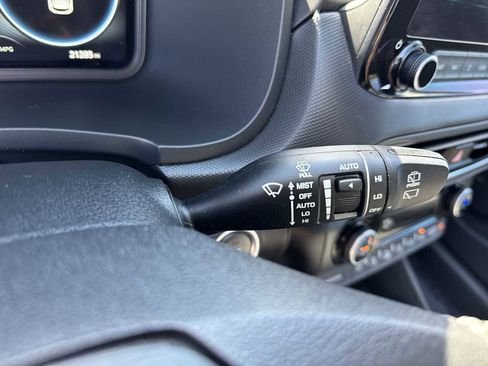 Used 2022 Hyundai Kona Limited AWD/4WD image 30