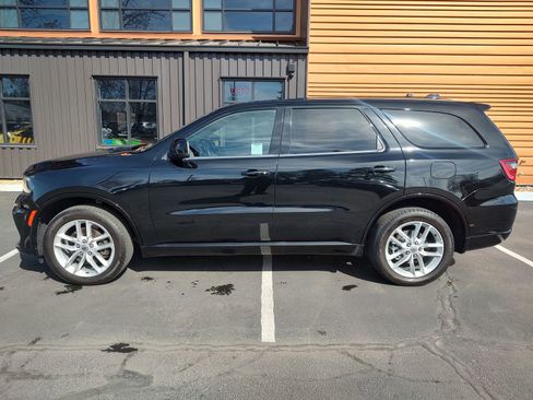 Used 2023 Dodge Durango GT image 2