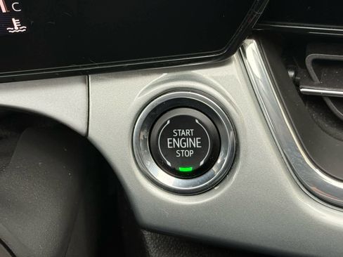 Used 2025 Chevrolet Trax LT w/ LT Convenience Package image 14