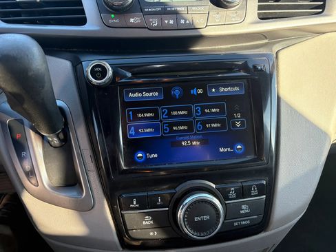 Used 2016 Honda Odyssey SE image 25
