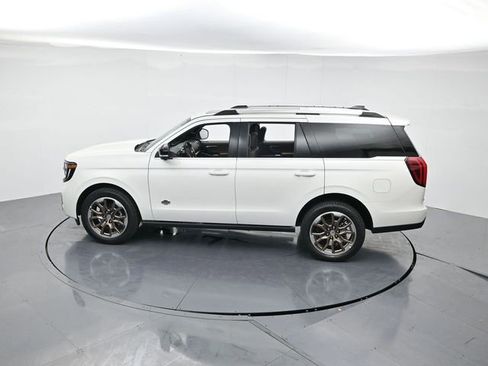 New 2025 Ford Expedition King Ranch image 40