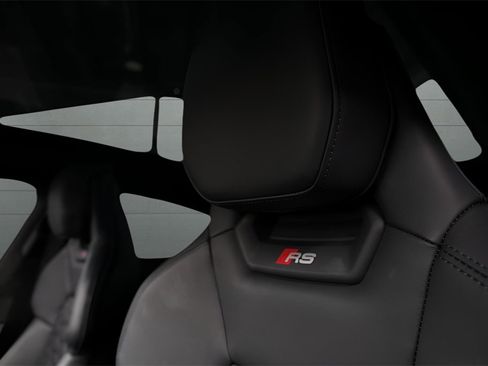 Used 2024 Audi RS e-tron GT image 19
