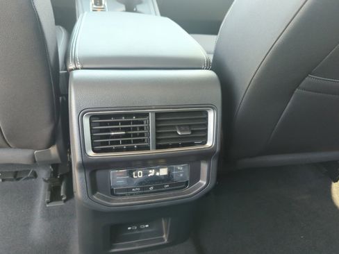 New 2026 Volkswagen Atlas SE image 31