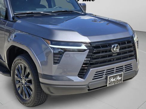 Used 2025 Lexus GX 550 Premium Package w/ Cold Area Package image 9