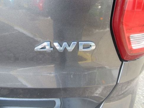 Used 2018 Ford Explorer XLT w/ Equipment Group 202A image 37