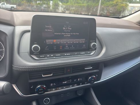 Used 2023 Nissan Rogue SV w/ SV Premium B Package FWD image 28