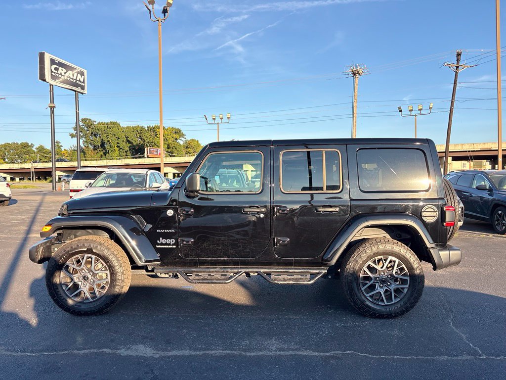 Used 2024 Jeep Wrangler Unlimited Sahara AWD/4WD image 4