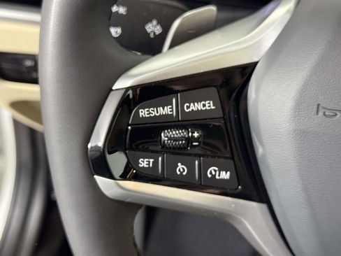 Used 2025 BMW 330i xDrive 330i xDrive w/ Premium Package image 22