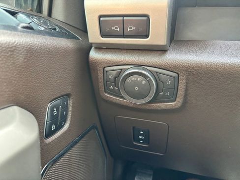 Used 2017 Ford F150 King Ranch AWD/4WD image 32