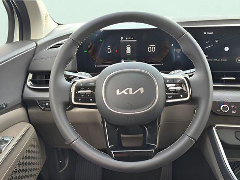 New 2026 Kia Carnival EX image 18