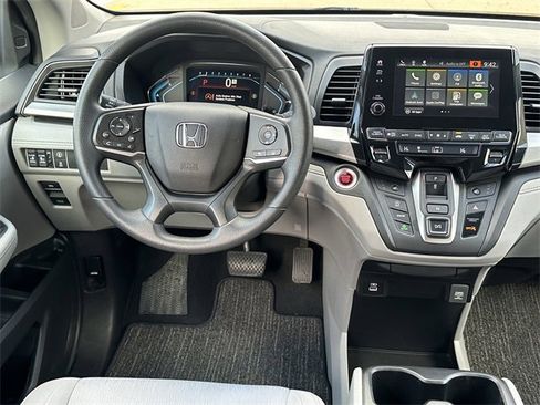 Used 2022 Honda Odyssey EX image 12