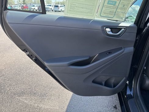 Used 2018 Hyundai Ioniq SEL FWD image 31