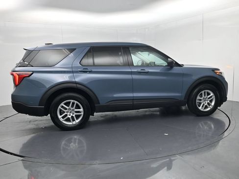 Used 2026 Ford Explorer Active AWD/4WD image 8