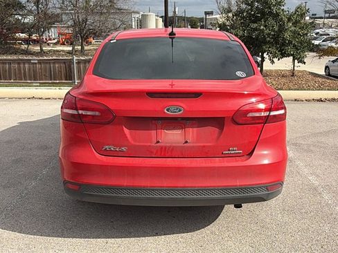 Used 2015 Ford Focus SE image 6