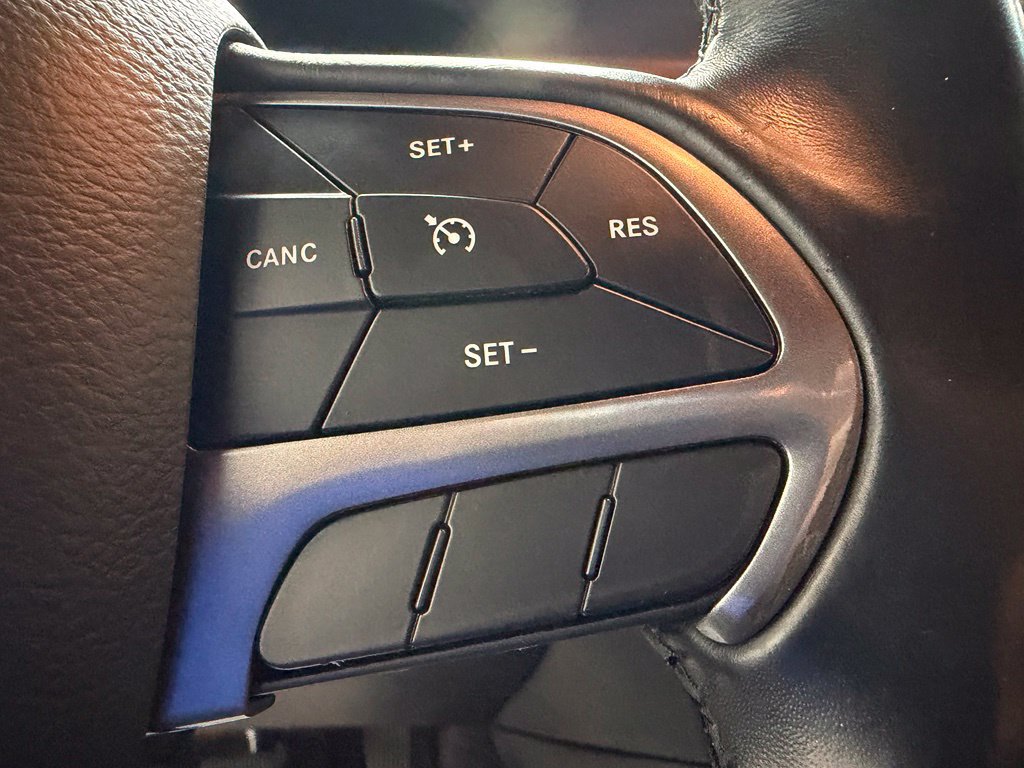 Used 2019 Dodge Charger SXT w/ Blacktop Package RWD image 18