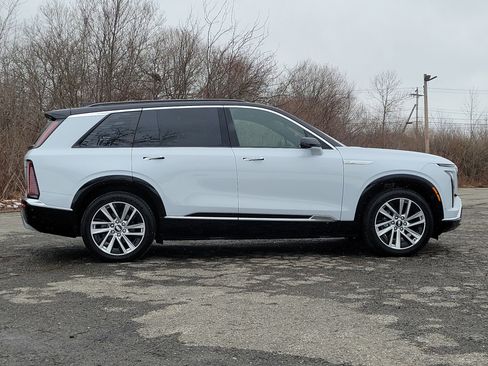 New 2026 Cadillac Vistiq Luxury image 8