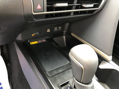 Certified 2025 Toyota Camry SE AWD/4WD image 21