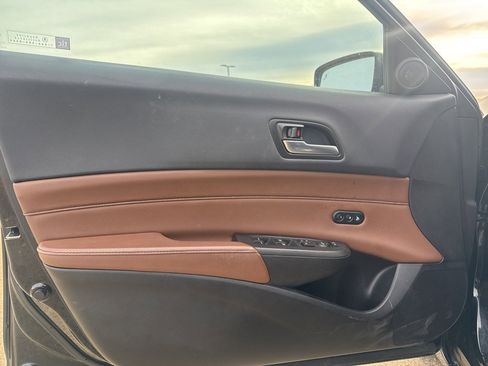 Used 2021 Acura ILX w/ Premium Package image 24