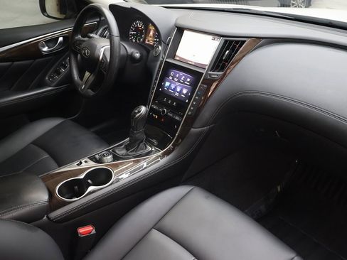 Used 2019 INFINITI Q50 Luxe w/ Essential Package (3.0T Luxe) image 11