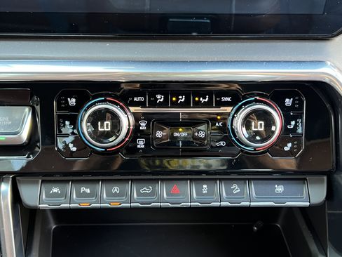 Used 2023 GMC Sierra 1500 Denali Ultimate AWD/4WD image 27