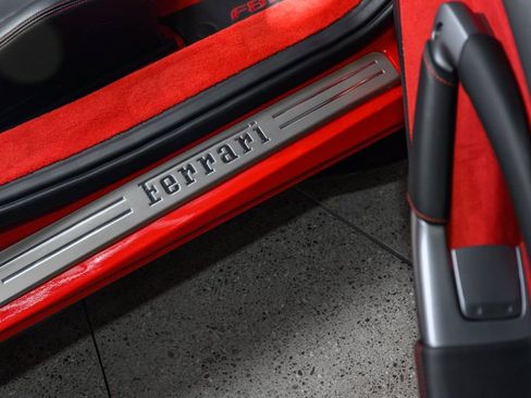 Used 2023 Ferrari F8 Tributo RWD image 28