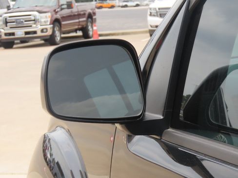Used 2021 Nissan Frontier SV AWD/4WD image 17
