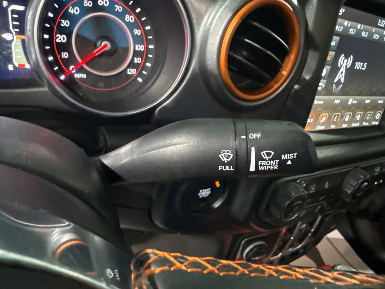 Used 2022 Jeep Gladiator Mojave w/ LED Lighting Group AWD/4WD image 38