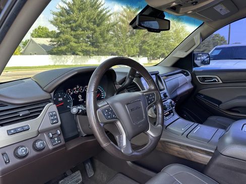 Used 2018 GMC Yukon Denali w/ Denali Ultimate Package image 22
