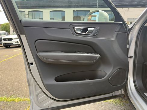 Certified 2023 Volvo XC60 B5 Core w/ Climate Package image 17