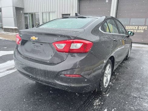 Used 2017 Chevrolet Cruze LT w/ Convenience Package image 8
