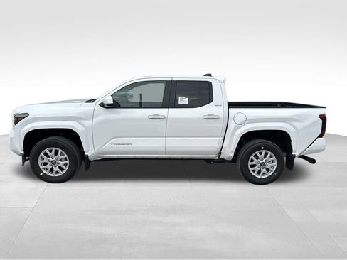 New 2026 Toyota Tacoma SR5 image 2