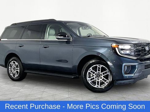 Used 2025 Ford Expedition Active AWD/4WD image 1