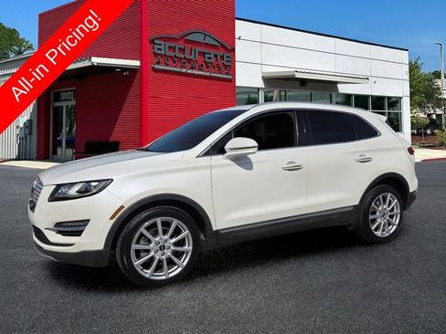 Used 2019 Lincoln MKC Reserve w/ MKC Technology Package FWD image 1