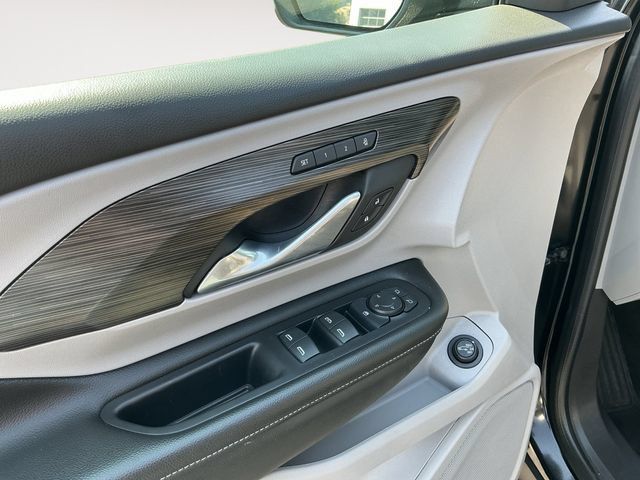 Used 2024 GMC Terrain SLT AWD/4WD image 10
