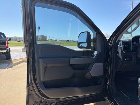 Used 2023 Ford F350 Lariat w/ Lariat Ultimate Package image 14