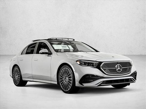 New 2026 Mercedes-Benz E 350 4MATIC Sedan image 3