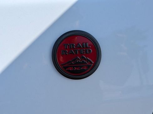 Used 2024 Jeep Compass Trailhawk image 14