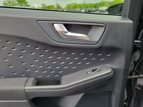 Used 2020 Ford Escape SE FWD image 12