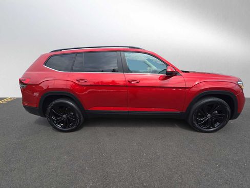 Used 2023 Volkswagen Atlas SE AWD/4WD image 2